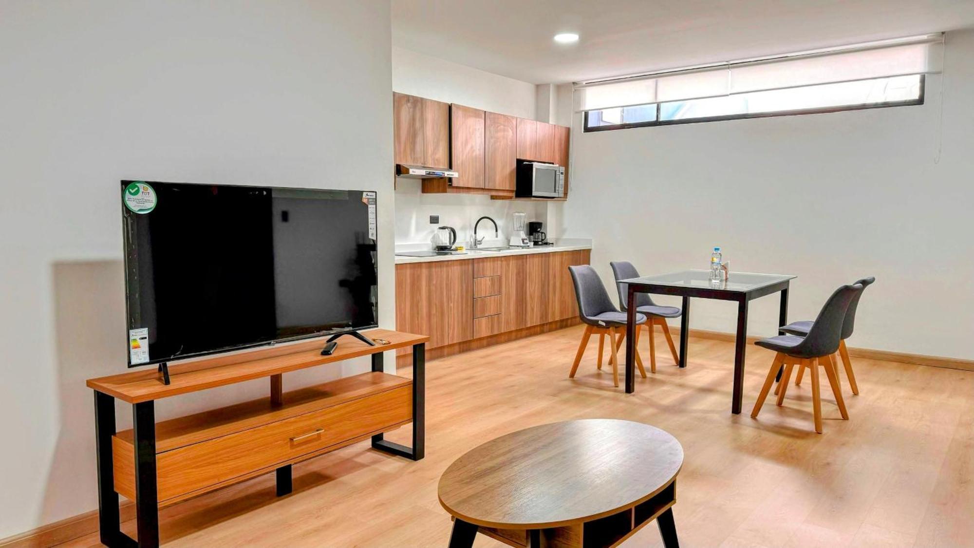 Edificio Tofino Apartment Quito Exterior photo
