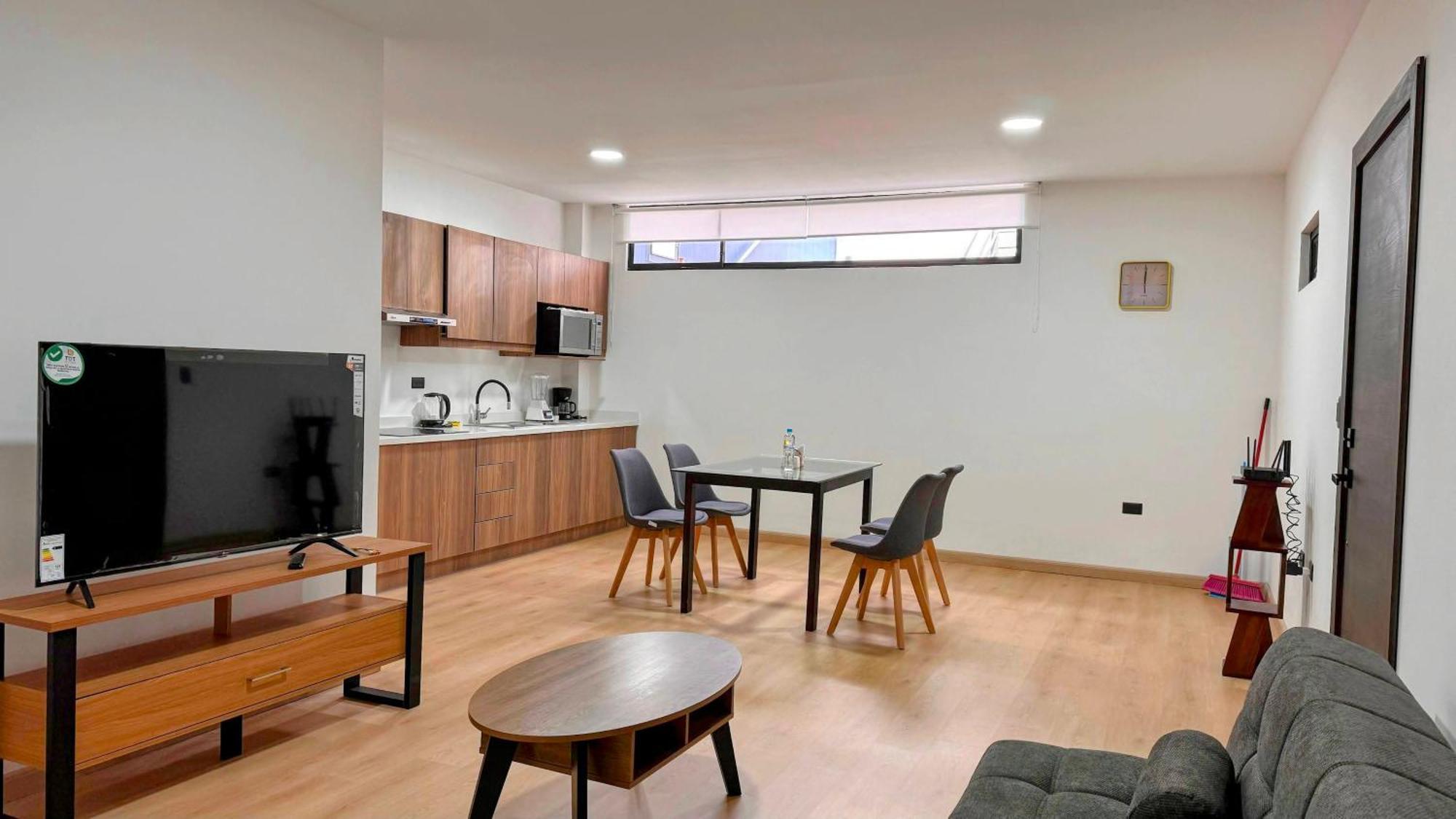 Edificio Tofino Apartment Quito Exterior photo