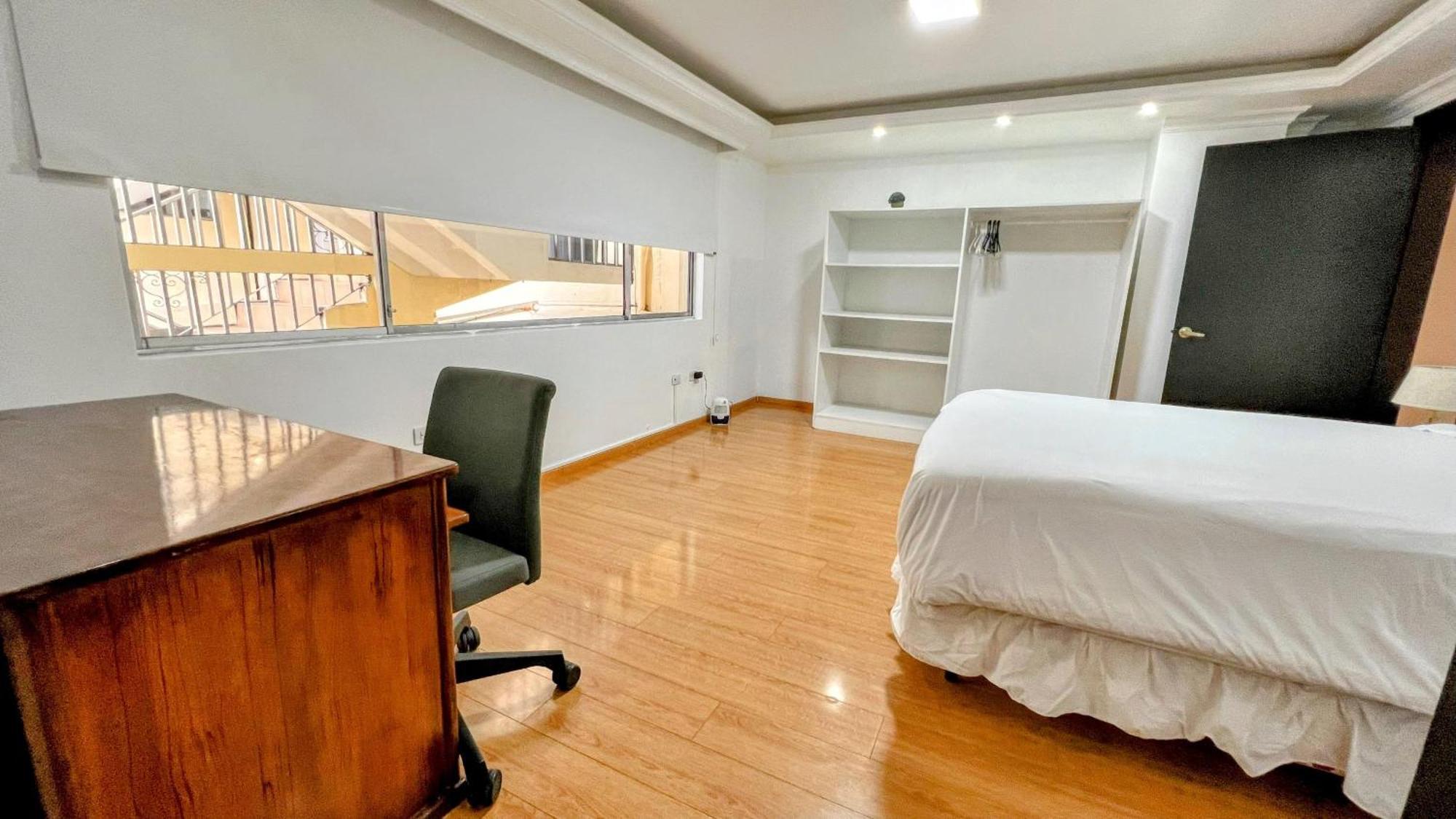 Edificio Tofino Apartment Quito Exterior photo