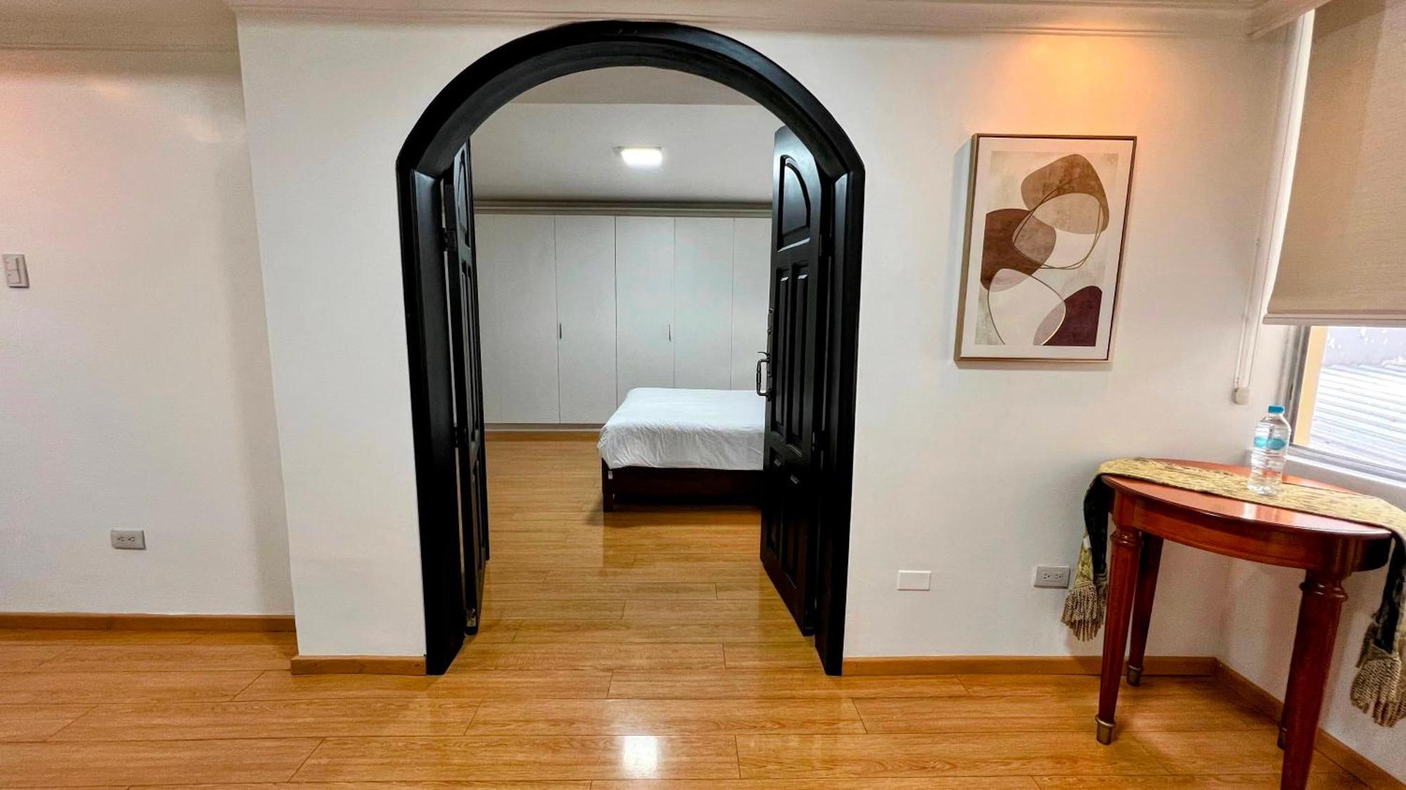 Edificio Tofino Apartment Quito Exterior photo