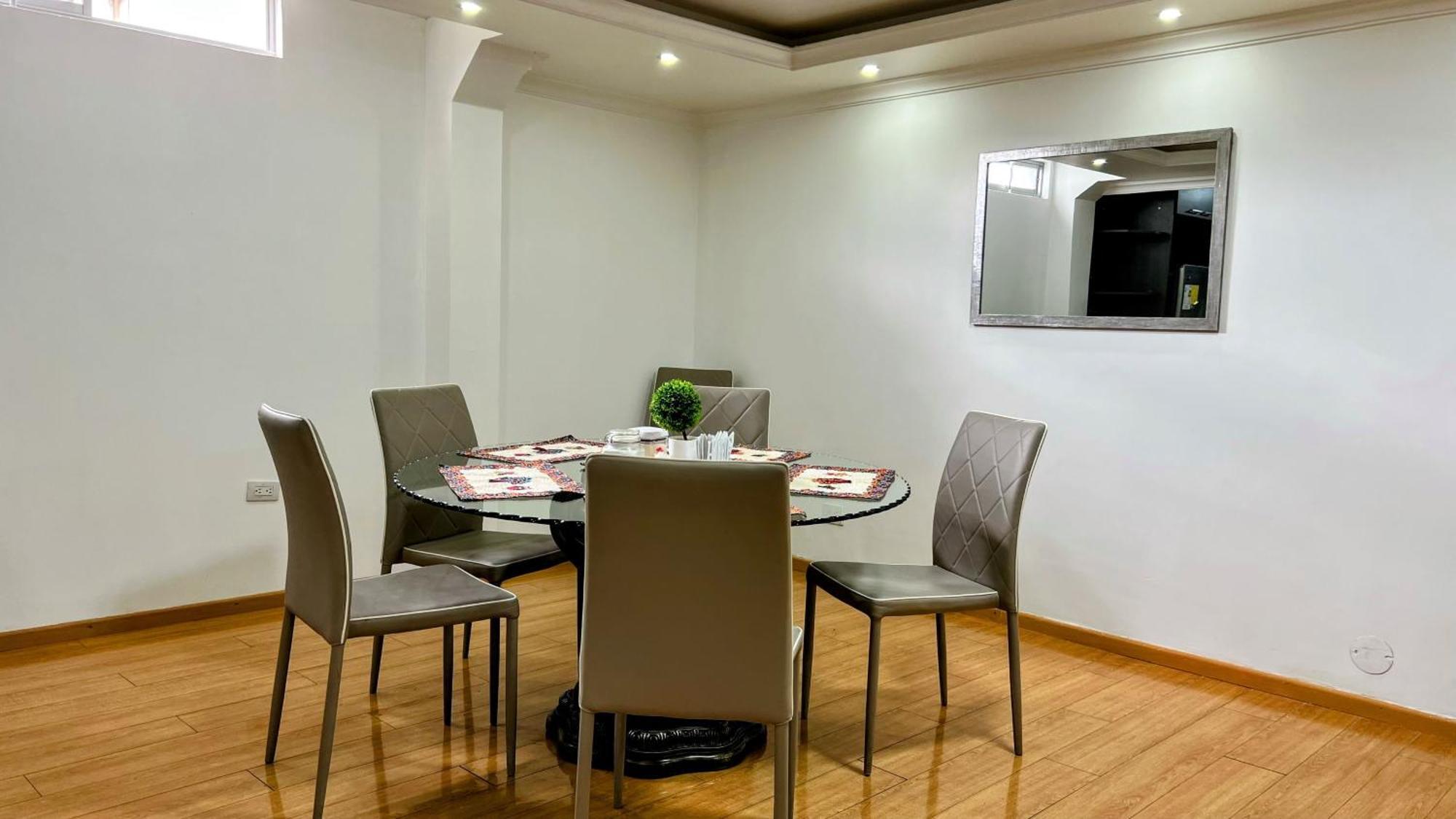 Edificio Tofino Apartment Quito Exterior photo